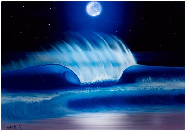 満月の夜の波
